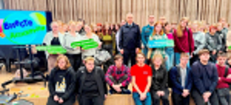 В Великом Новгороде встреча начальника региональной Госавтоинспекции, представителей СМИ и студентов завершила областной проект «Вместе В ДВИЖЕНИИ!»