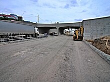 В Самаре на Московском шоссе легковушка столкнулась с трактором