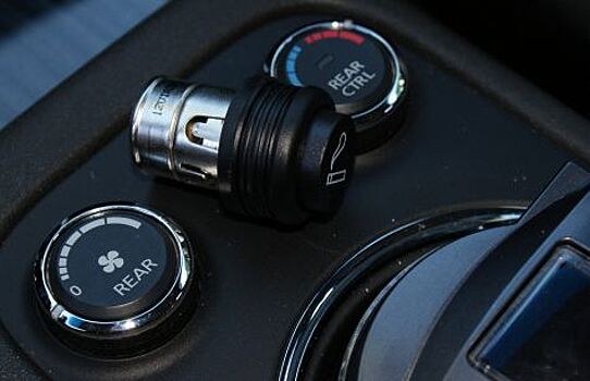 Автомобильный прикуриватель и его назначение