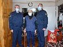 Руководство УФСИН России по Кировской области поздравило ветерана Устинова Ивана Стефановича с Днём Победы