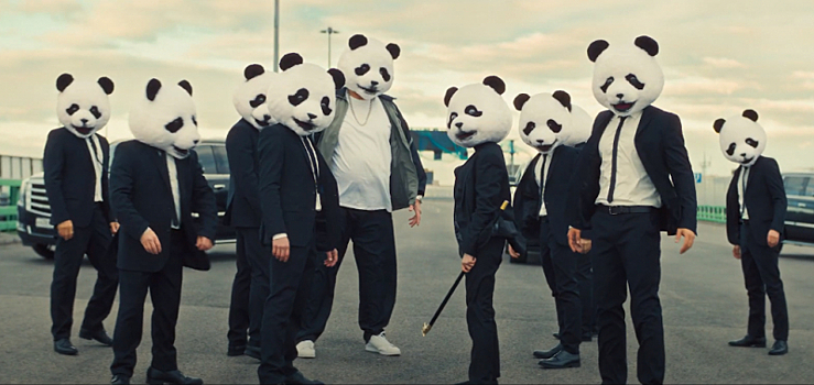 Азамат и Брюс встретились с бандой панд в новой серии семейного блокбастера от «МегаФона»
