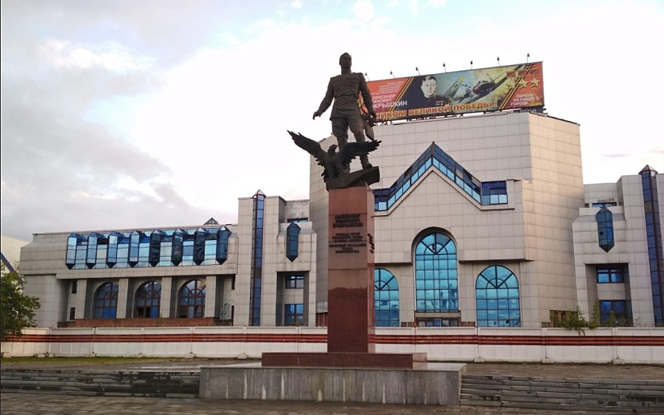 Памятник Александру Покрышкину перенесут в центр площади Маркса в Новосибирске