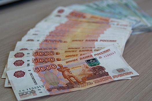 Жители Новосибирска надеются на повышение зарплат на 40% в 2023 году