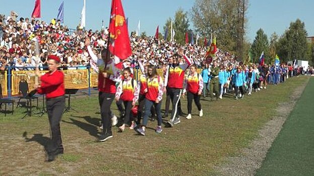 В Каменке торжественно открыли состязания по 11 видам спорта