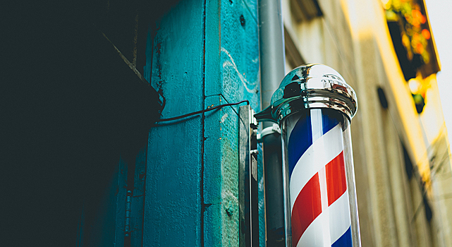 «Дешево и сердито — вот чего хочет клиент в России»: что нужно знать, если вы хотите открыть барбершоп