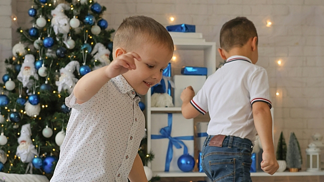 Чем занять ребенка в новогоднюю ночь: идеи для разных возрастов