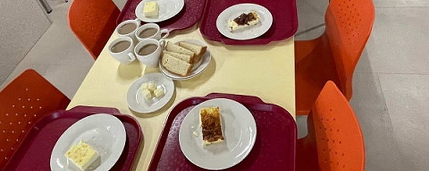 В меню нижегородских школ появятся горячие бутерброды и рикотта