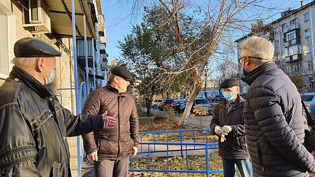 Депутаты-коммунисты отреагировали на проблемы жителей дома в Ленинском районе
