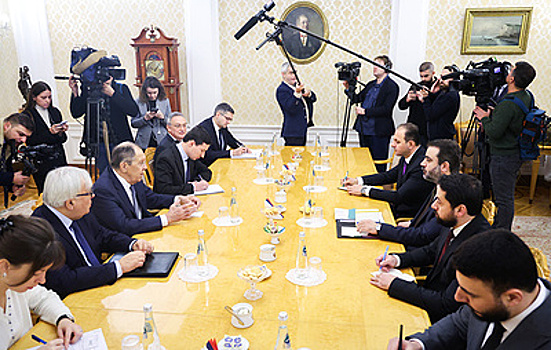 Главы МИД РФ и Сирии обсудили налаживание сотрудничества в различных областях