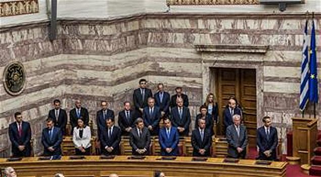 Депутаты парламента Греции приняли присягу