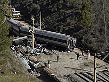 Названа предварительная причина ЧП с поездом в Испании