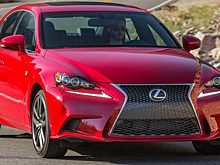 Lexus объявил рублевые цены на седан IS 200t