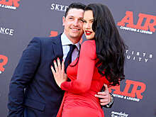 Супермодель Адриана Лима появилась на красной дорожке в объятиях бойфренда