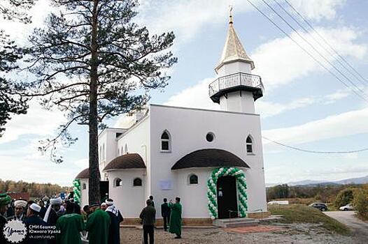 В поселке Селянкино состоялась торжественная церемония открытия первой мечети