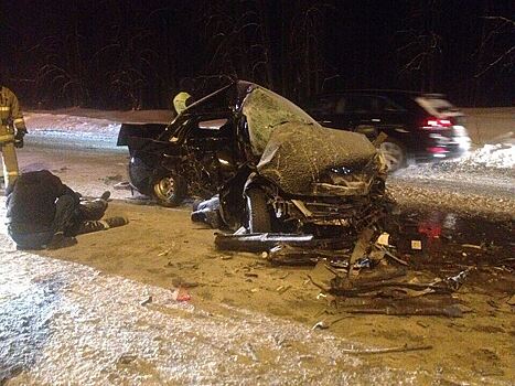 В Татарстане столкнулись пять машин, два человека погибли