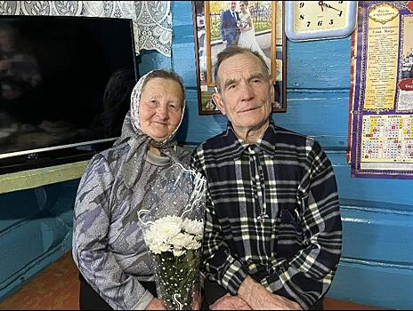 60 лет совместной жизни отметила семья Куркиных из Шатковского района