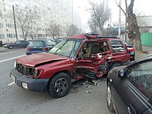 Тройное ДТП в Алматы: машину отбросило на несколько десятков метров