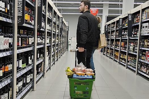 Продажи водки упали: эксперт объяснил неожиданную тенденцию