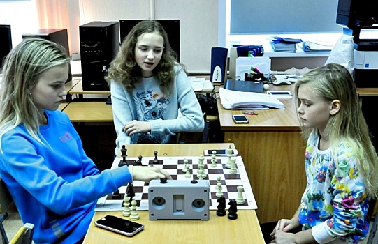 В школе №1522 Хорошево-Мневников провели первенство по шахматам