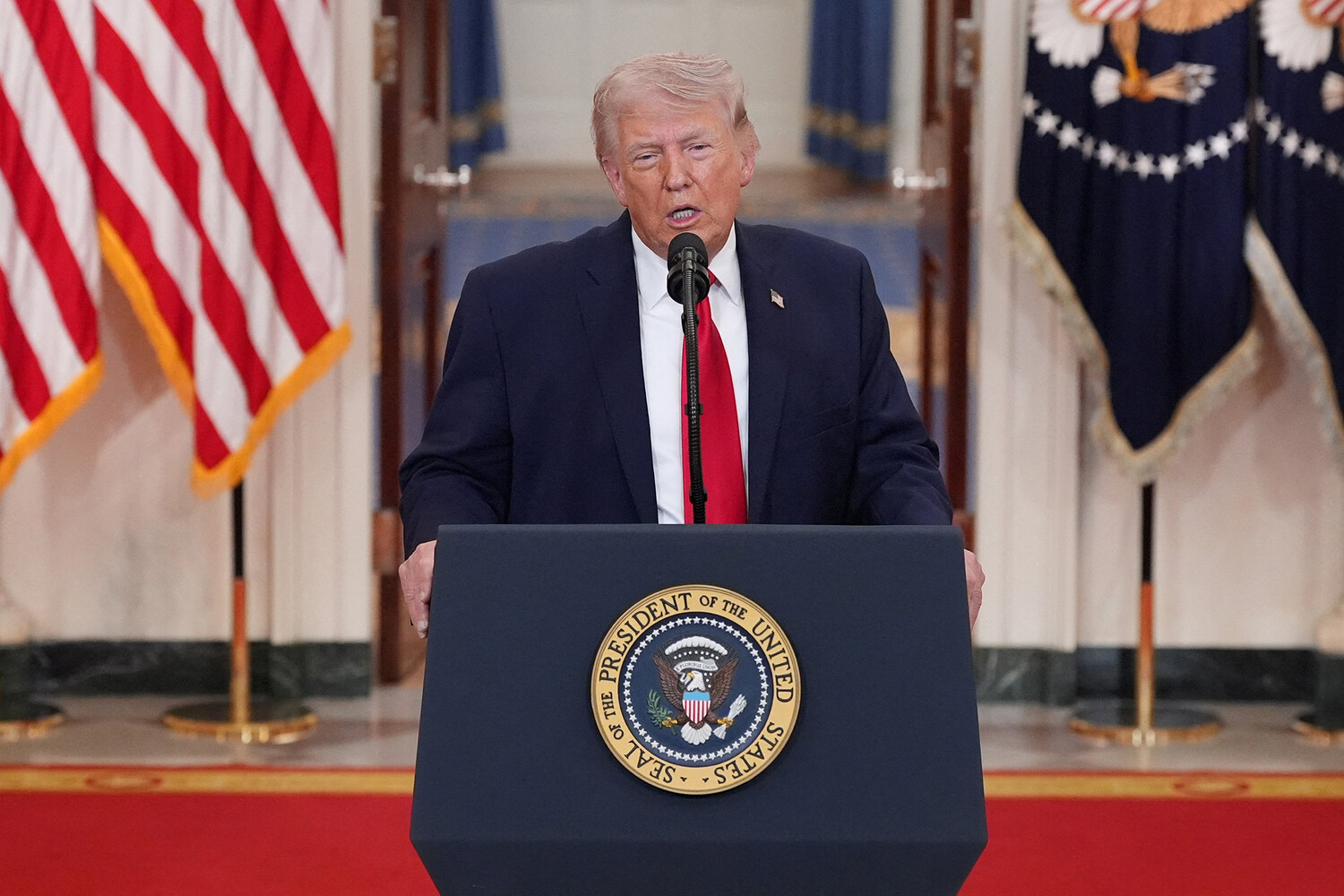 AP: участники встречи с Трампом во время стрельбы слышали 5-8 выстрелов