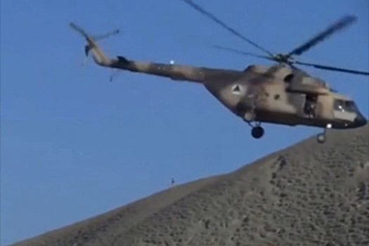 В сети появилось видео крушения вертолета с афганским генералом на борту