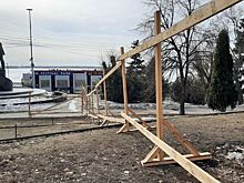 Ради мини-митинга на набережной Исаев поручил не загораживать памятник Гагарину забором