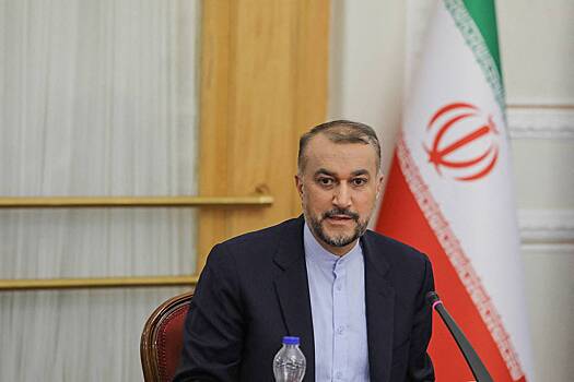 Иран заявил о намерении освободить экипаж задержанного судна