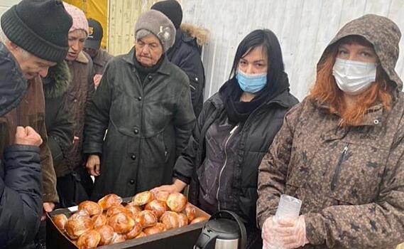 В Курске волонтеры провели благотворительный обед для нуждающихся