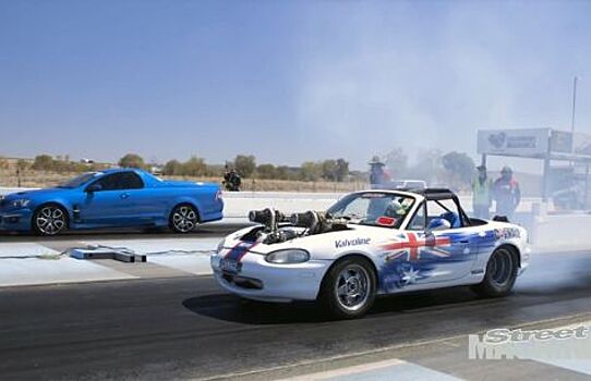 Mazda MX-5 – новый облик в виде дрэг-монстра с двойным турбонадувом