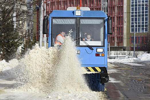 Трамвай погодных желаний: избавит от снега и пыли