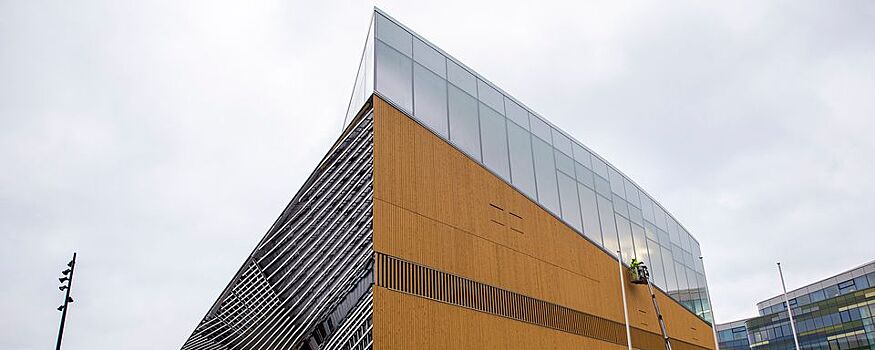 Новая библиотека с концертным залом открылась в Хельсинки