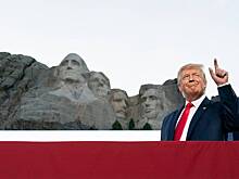 В США допустили высечение образа Трампа на горе Рашмор
