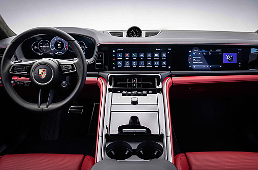 Porsche показала салон новой Panamera с четырьмя экранами