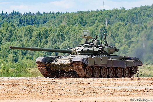 Польша поставила Киеву более 200 танков Т-72 и несколько десятков БМП