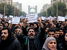 Tasnim: В Иране из-за падения курса риала начались погромы