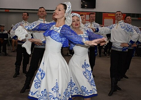 Ансамбль песни и пляски Черноморского флота выступил для военнослужащих 201-й военной базы в Таджикистане