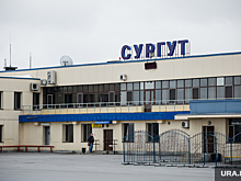 В аэропорту Сургута у самолета возникли трудности с посадкой