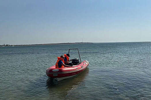 В Крыму спасли троих подростков, унесенных в море на сапборде