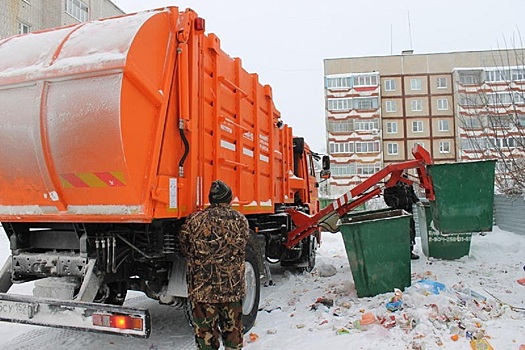 В новогодние праздники работают более 300 мусоровозов