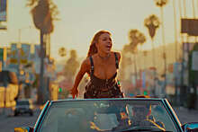 Актриса Сидни Суини снялась в клипе "Angry" группы The Rolling Stones