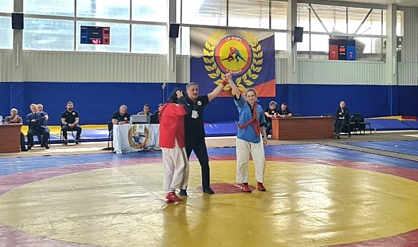 Волгоградка стала победительницей первенства РФ по борьбе на поясах