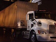 Amazon представила грузовик-флешку