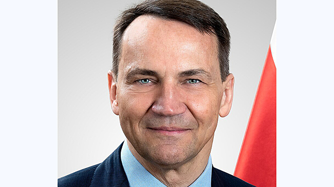 «Озеро НАТО»: западный адмирал пообещал доминировать над Россией, но забыл про ядерный щит