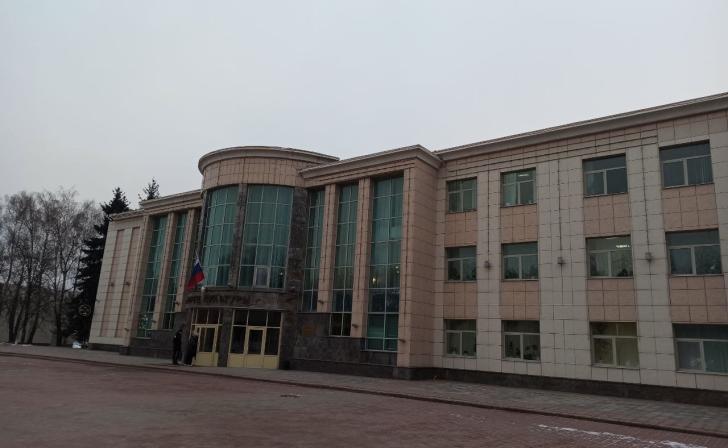 Юрий Шалабаев остался недоволен пыльными газонами в Совестком районе