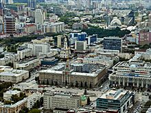 Екатеринбурженка привезла гроб с телом на площадь 1905 года