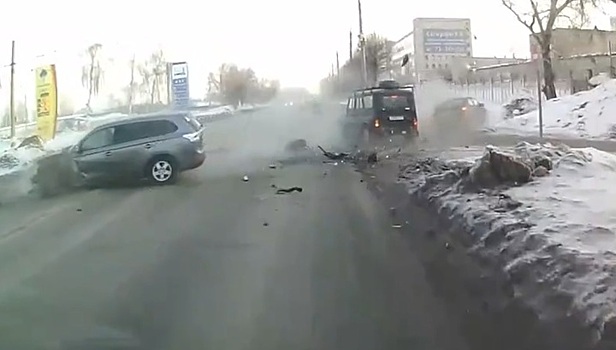 Массовое ДТП с пострадавшими в Ульяновске попало на видео