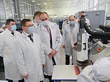 Уральскому полпреду показали электронный мозг «умного комбайна»