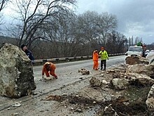 В районе села Фруктовое устранены последствия камнепада