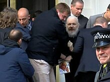 Экс-глава МИД Эквадора прокомментировал возможную экстрадицию Ассанжа