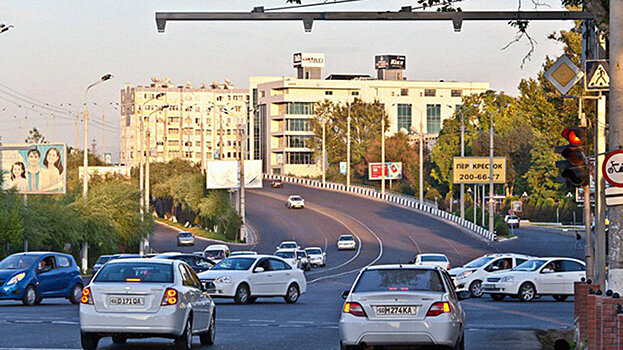 Водители в Ташкенте в 2017 году нарушили правила около миллиона раз